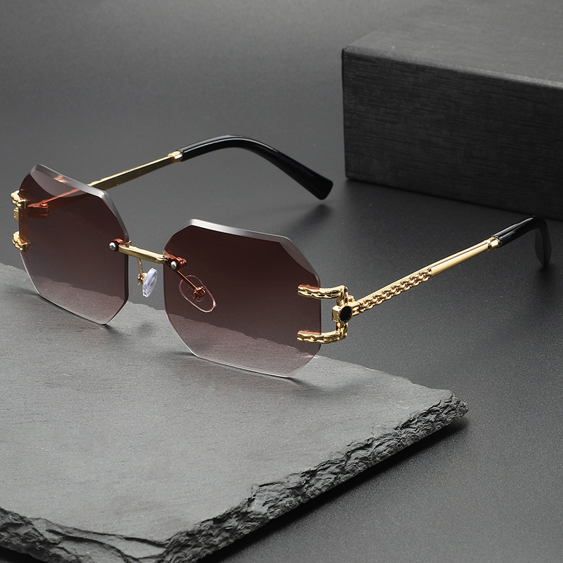 Photography Outdoor - New small rectangular frameless sunglasses women's