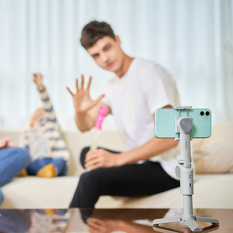 Snoppa ATOM2 3-Axis Handheld S - Handheld Stabilizer Gimbal review and price